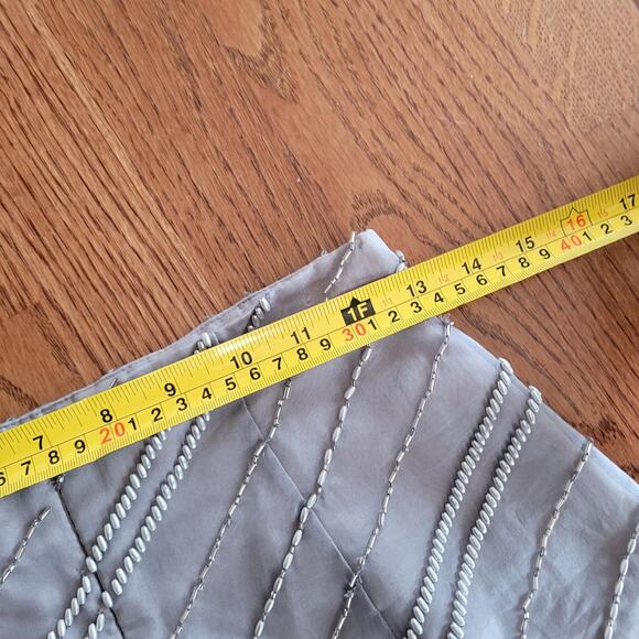 Vie by Victoria Royal Silk Beaded Silver Gray Skirt maxi Sz 2 - Picture 8 of 9